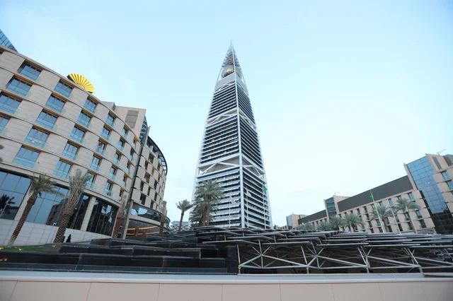 Al Faisaliyah Tower Riyadh Saudi Arabia Urban Skyline