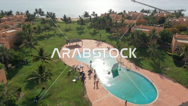 منظر جوي لمنتجع البحر الأحمر مسبح في السعودية