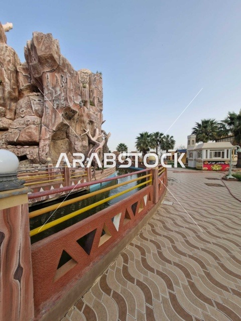 منتزه الخلب في محافظة المندق بالباحة مع صخور اصطناعية