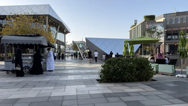 أجدان ووك الخبر الساحة الخارجية الحديثة
