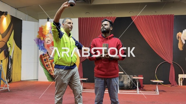 عرض مسرحي حي في قرية الدولفين بالدمام بالمنطقة الشرقية
