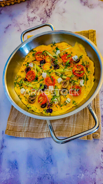 صورة لطبق من الفطور اللذيذ والصحي ، وجبة فطور عربية ، وصفات وأطباق طعام لذيذة ، مأكولات صحية ، سحور رمضاني ، طبق مفيد وصحي ، طعام صحي ، وجبة الفطور اللذيذة