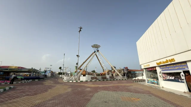 جلسات خارجية في قرية الدولفين بالدمام على البحر
