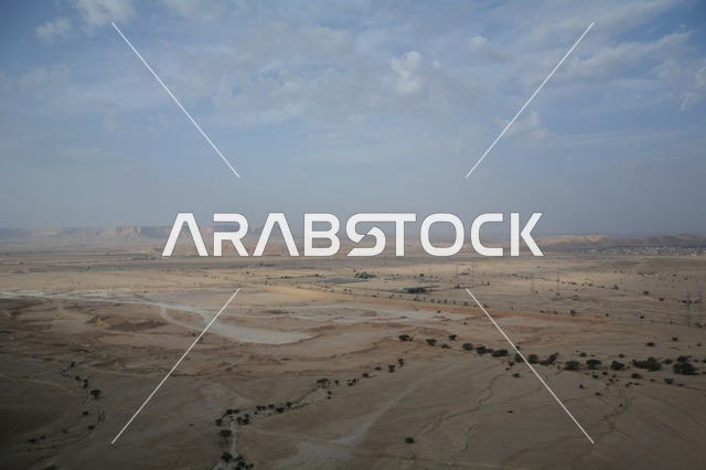 مسار الجمال في السعودية منظر طبيعي صحراوي لقطة جوية