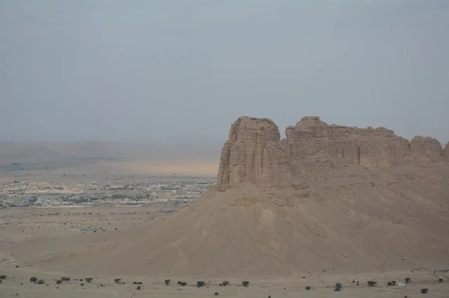 Camel Path Mountain Pass Saudi Arabia Desert View