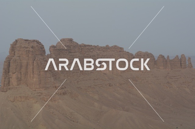 مسار الجمال ممر جبلي صحراوي وتكوينات صخرية