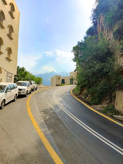 طريق جبلي في محافظة فيفاء بمنطقة جازان بالسعودية