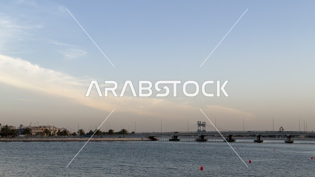 جسر واجهة القطيف البحرية ومنظر ساحل الخليج العربي