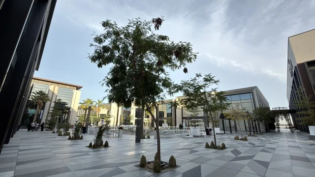 مشروع سي فرونت القطيف والساحة الخارجية الحديثة