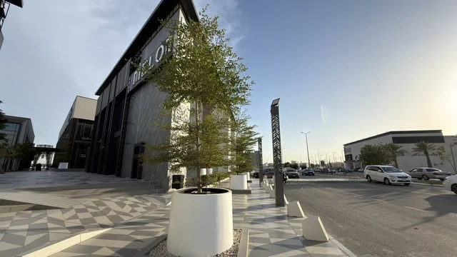 Sea Front Al Qatif Modern Commercial Complex