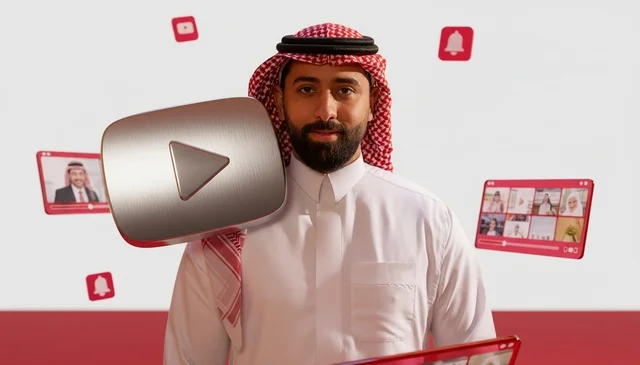 رجل سعودي مع أيقونات التواصل الاجتماعي وزر التشغيل رجل سعودي مع أيقونات التواصل الاجتماعي وزر التشغيل