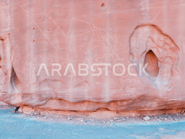 صورة للتكوينات الصخرية في منطقة بجدة نيوم  شمال غرب المملكة العربية السعودية ، جبال ذات تشكيلات صخرية جذابة في تبوك ، معالم حضارية سياحية في المملكة العربية السعودية .