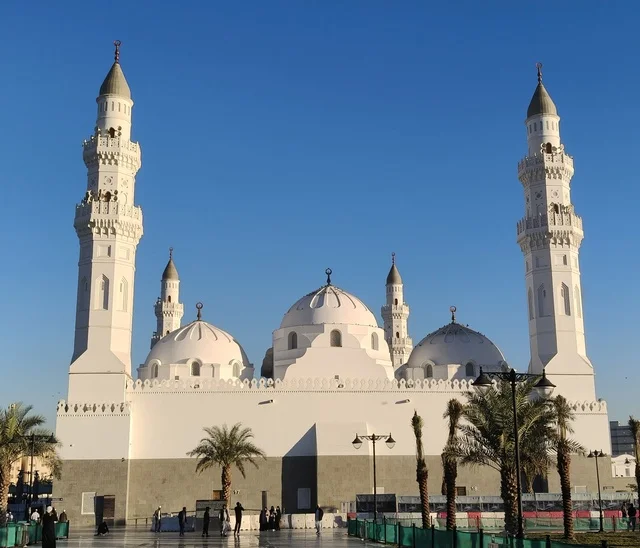 مسجد قباء التاريخي في المدينة المنورة بالسعودية