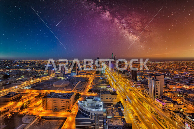 صورة ابداعية لشوارع مدينة الرياض في المملكة العربية السعودية، طرق وشوارع الرياض، جمال مدينة الرياض ليلا، الابراج وناطحات السحاب، المباني السكنية في السعودية