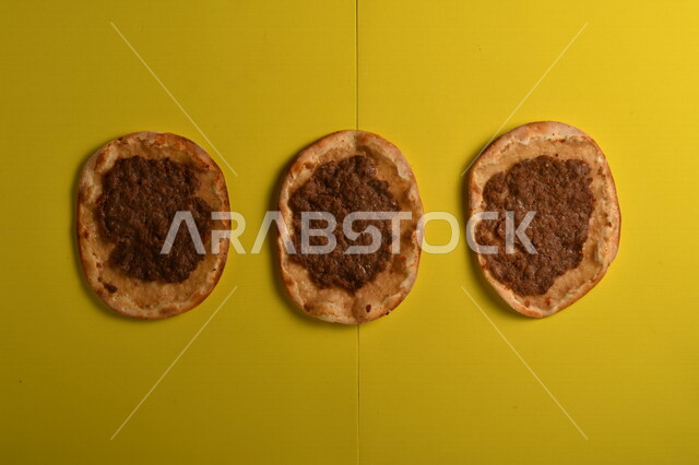 فطيرة اللحمة اللذيذة، وجبة فطور عربية، وصفات طعام شرقية، الفطائر اللذيذة، مأكولات صحية، المعجنات والمخبوزات، مطاعم عربية خليجية سعودية