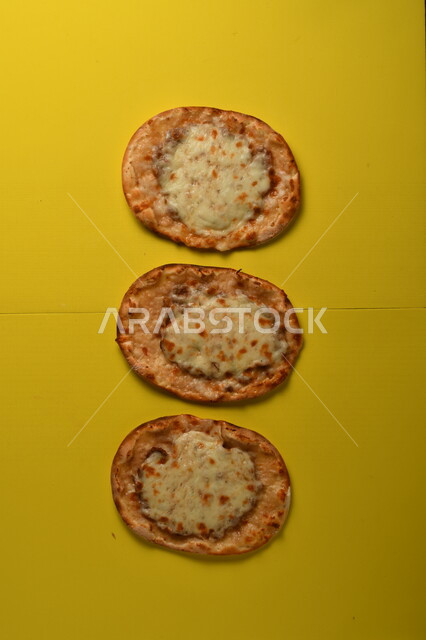 فطيرة البيتزا اللذيذة، وجبة فطور عربية، وصفات طعام شرقية، الفطائر اللذيذة، مأكولات صحية، المعجنات والمخبوزات، مطاعم عربية خليجية سعودية