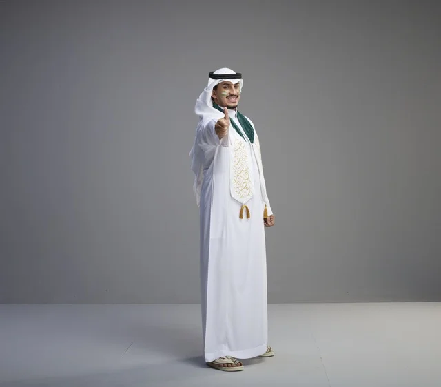 Saudi Graduate Thumbs Up Success in Studio