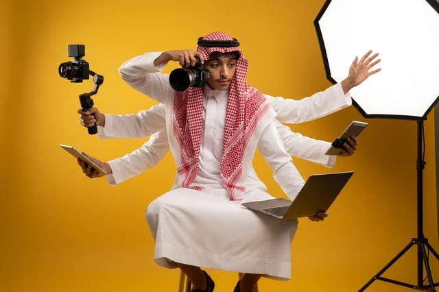 Saudi Multi-Armed Content Creator with Media Tools