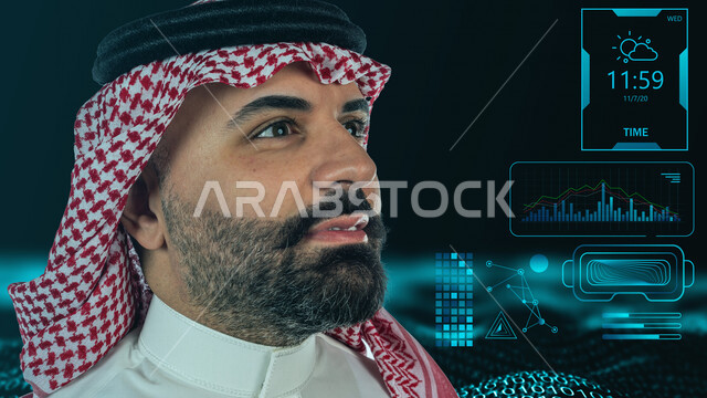 رجل عربي خليجي سعودي يتطلع لتحقيق رؤية مستقبلية أفضل ، يقف أمام شاشة مدموجة بتطبيقات خاصة بالهاتف المحمول و تطبيقات خلفية الجوال بتقنية الهولوجرام ثلاثية الأبعاد ، تطوير تطبيقات و برمجيات  الهواتف المحمولة
