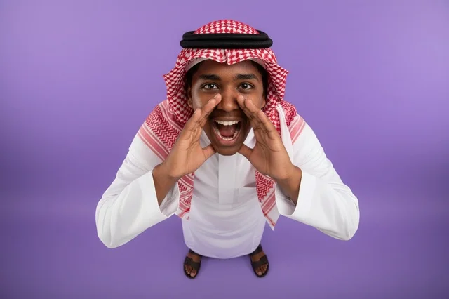 Saudi Man Shouting in Traditional Thobe on Purple Background