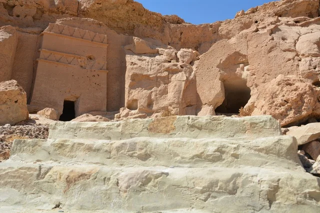 مدائن شعيب تبوك المدافن الأثرية المنحوتة