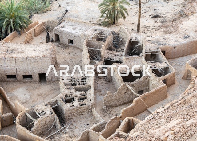 أنقاض طينية قديمة في سكاكا الجوف منظر جوي
