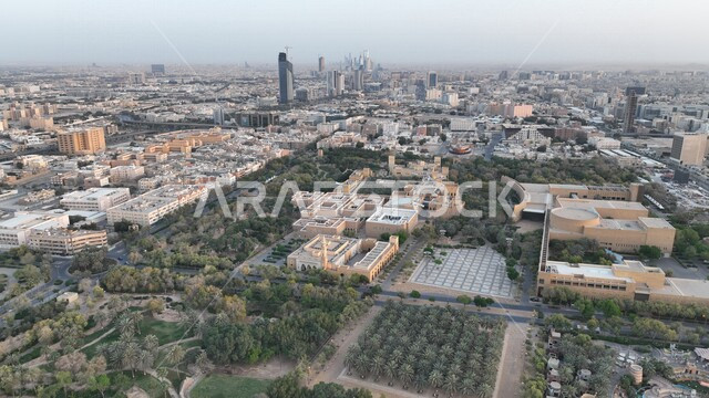 الابراج وناطحات السحاب في مدينة الرياض بالمملكة العربية السعودية، الهندسة المعمارية المميزة في الرياض، التشجير في الرياض، معالم الرياض المشهورة، الفن الهندسي المعماري، السياحة في السعودية