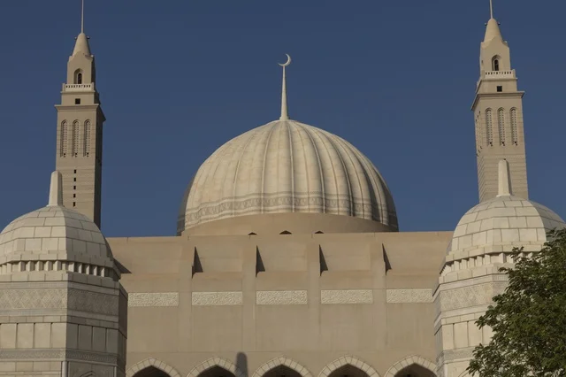 تفاصيل قبة ومآذن جامع السلطان قابوس في نزوى عمان