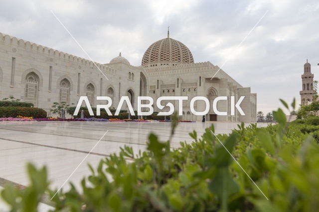 معمار جامع السلطان قابوس الأكبر في مسقط سلطنة عمان