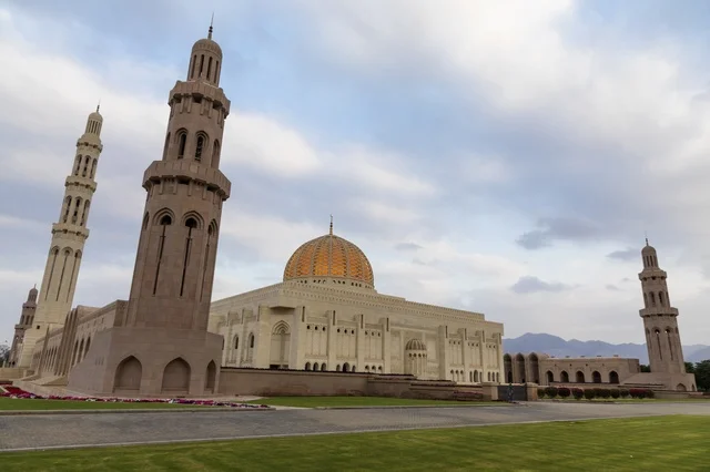 جامع السلطان قابوس الأكبر في مسقط عمان