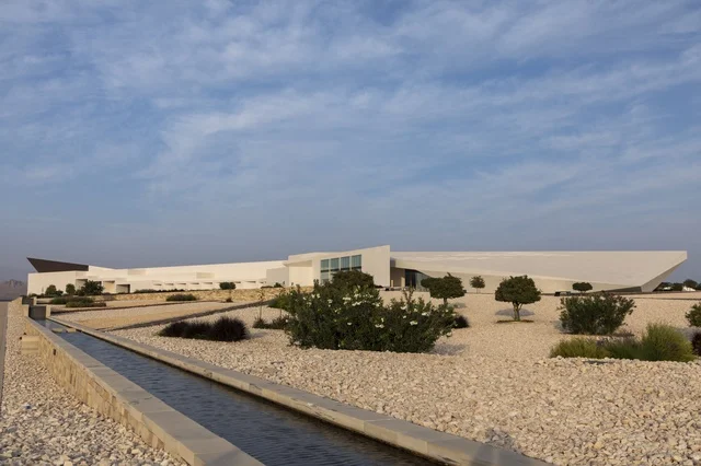 متحف عمان عبر الزمان بتصميمه المعماري الحديث