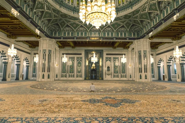 جامع السلطان قابوس الأكبر من الداخل سلطنة عمان