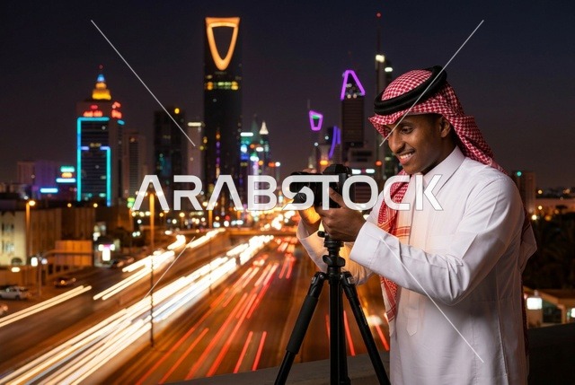 مصور سعودي يصور أفق مدينة الرياض وبرج المملكة ليلا