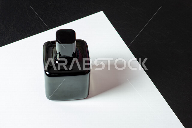 صورة مقربة إحترافية لزجاجة عطر ، التعطر والتطيب ، فن تصوير المنتجات والعطور بشكل إحترافي ، عطور خليجية سعودية ، المسك والعود