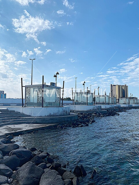 Aesthetic image of Jeddah Corniche in Saudi Arabia, amusement park, Jeddah beaches, Jeddah coasts, Jeddah Park coast, tourism in Saudi Arabia