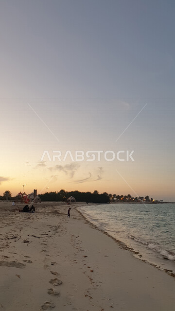 صورة جمالية لشاطئ رأس تنورة في المنطقة الشرقية - الدمام بالمملكة العربية السعودية ، جمال الطبيعة في السعودية ، السياحة في السعودية ، شواطئ الشرقية الساحرة ، أماكن سياحية ، أماكن ساحلية بالسعودية
