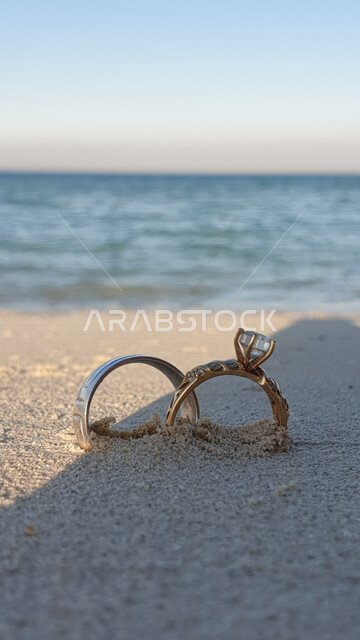 صورة جمالية لخواتم زفاف على شاطئ البحر بالمملكة العربية السعودية ، السياحة في السعودية ، جلسة تصوير رائعة على شاطئ البحر ، أفكار خاصة لتصوير المناسبات والأفراح