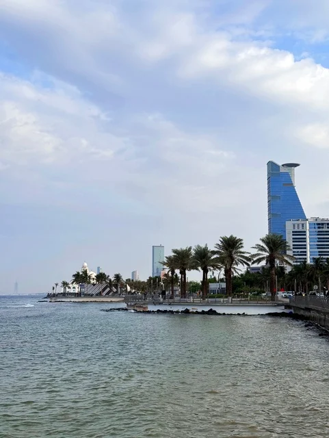 واجهة جدة البحرية الكورنيش الجديد في السعودية