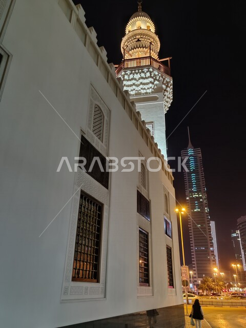 Al-Khamis Mosque in the Kingdom of Bahrain, religious landmarks in Bahrain, Islamism and worship, the minaret of the mosque, the sound of the call to prayer
