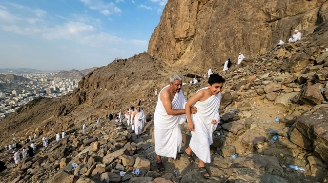 Arab Pilgrims in Ihram Climbing Jabal al-Noor Makkah Arab Pilgrims in Ihram Climbing Jabal al-Noor Makkah