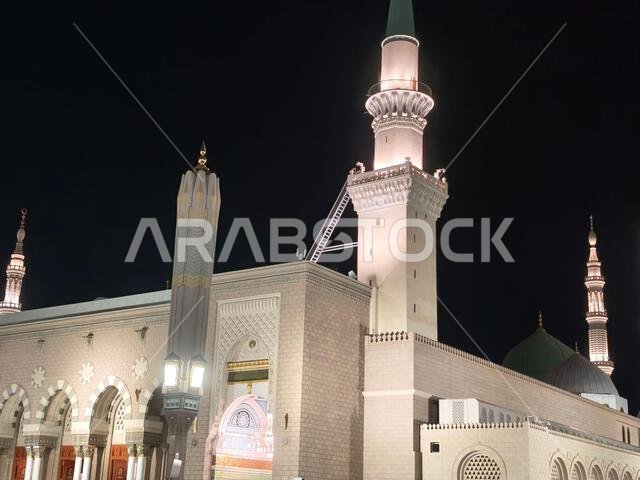 Al-Masjid an-Nabawi Night View