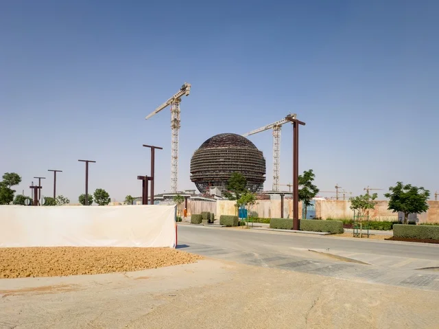 أعمال بناء مدينة محمد بن سلمان غير الربحية بالرياض