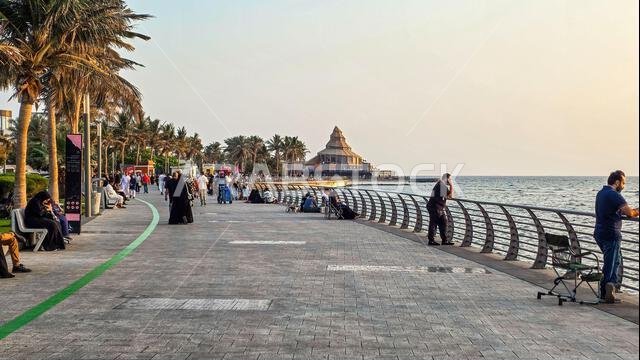 Mövenpick Resort Al Nawras pavilion and public promenade at Jeddah New Corniche, Saudi Arabia