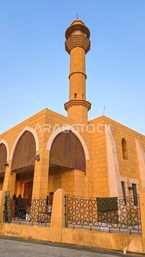 Abdul Qadir Faqih mosque and minaret on the waterfront promenade of Jeddah New Corniche, Saudi Arabia
