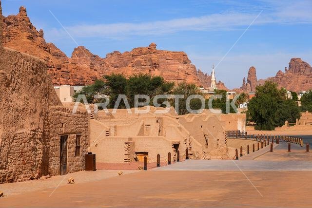 منازل تاريخية مبنية من الطوب اللبن في البلدة القديمة في العلا بالمملكة العربية السعودية