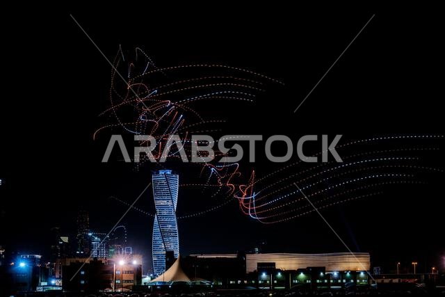 الرياض، المملكة العربية السعودية - 1 ديسمبر 2025: آثار أضواء فوق أفق المدينة