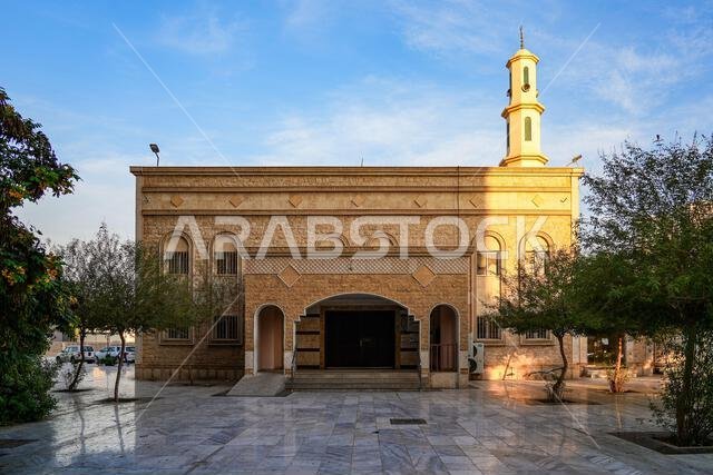 The facade of Zainal-Hassan Mufti Mosque along Quba Avenue in Madinah, Saudi Avenue