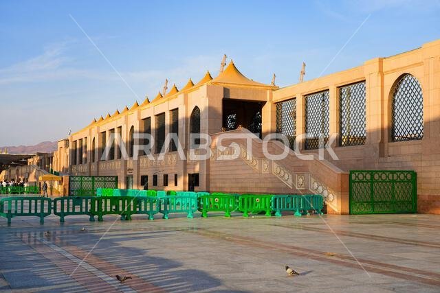 الجدار الحدودي التاريخي لمقبرة البقيع المواجه لساحة الحرم في المدينة المنورة، المملكة العربية السعودية