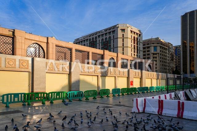 الجدار الحدودي التاريخي لمقبرة البقيع المواجه لساحة الحرم في المدينة المنورة، المملكة العربية السعودية