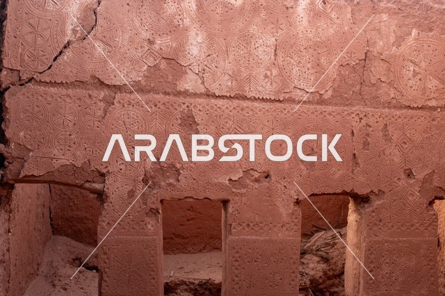 Traditional Najdi Patterns on Mud Wall Heritage
